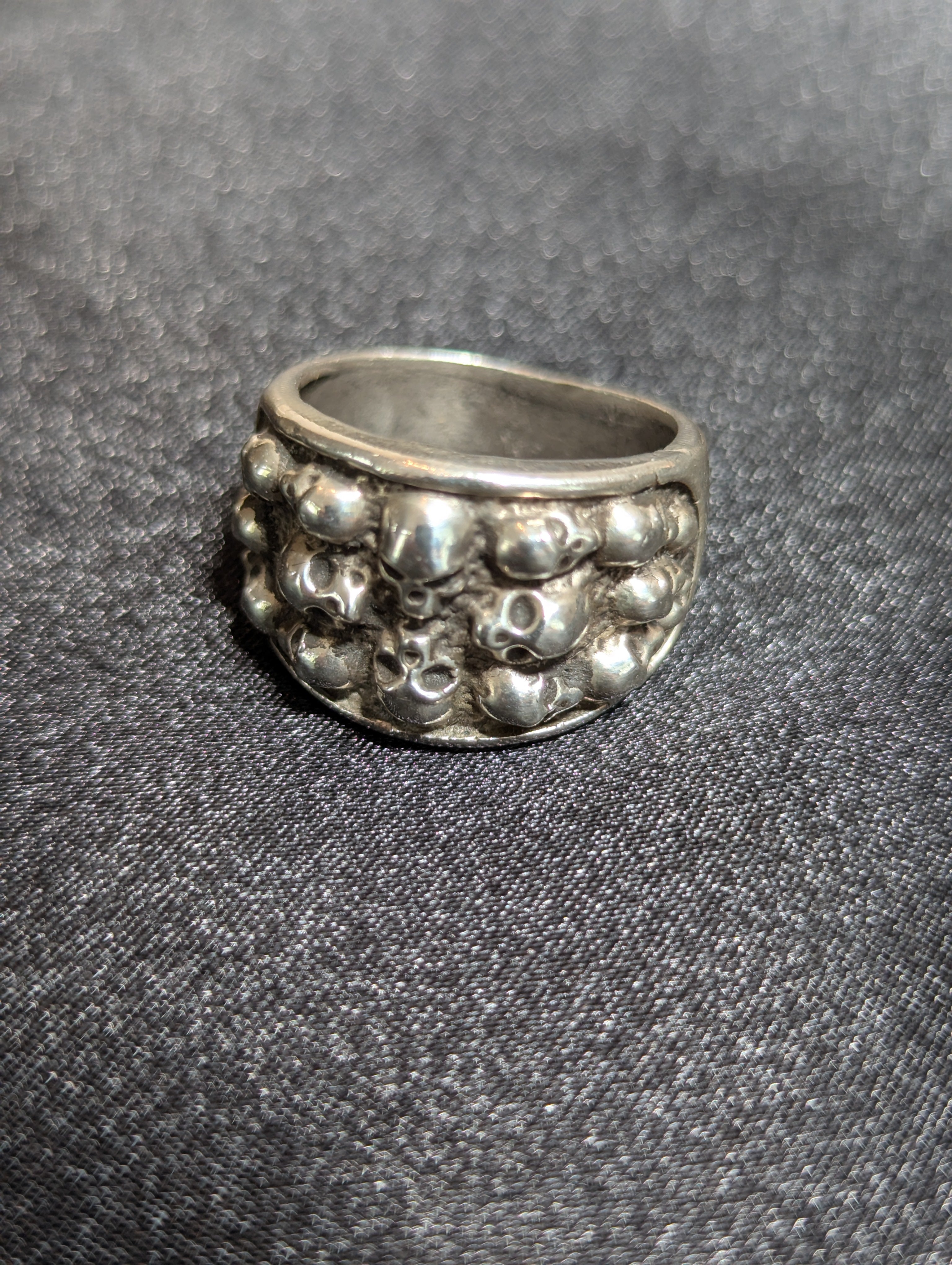 Multi-Skull Ring